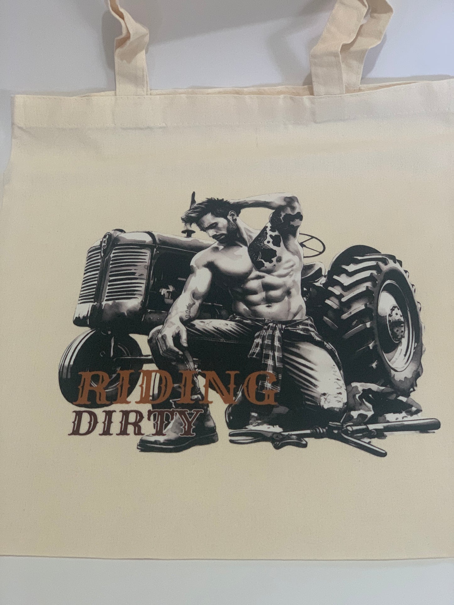 COUNTRY THEMED TOTES